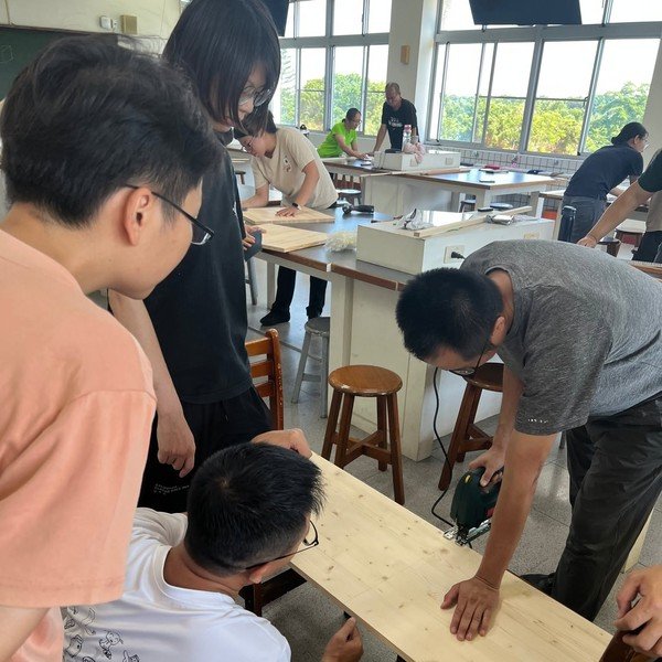 【PUGU in the Field】Making Your Own Solar Food Dehydrator